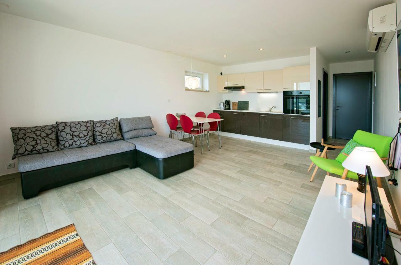 Apartamento Midavkl Pirovac Exterior foto